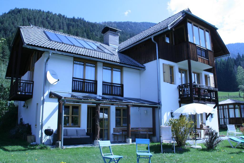 Landhaeusl Villa Weissensee Bagian luar foto
