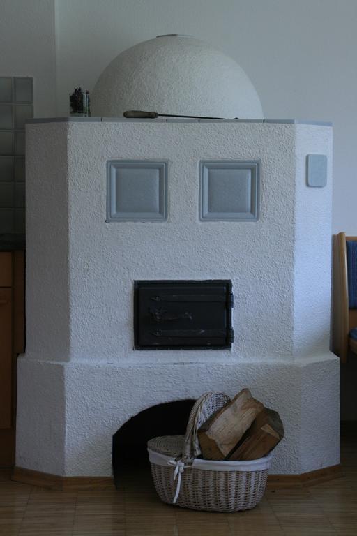 Landhaeusl Villa Weissensee Bagian luar foto