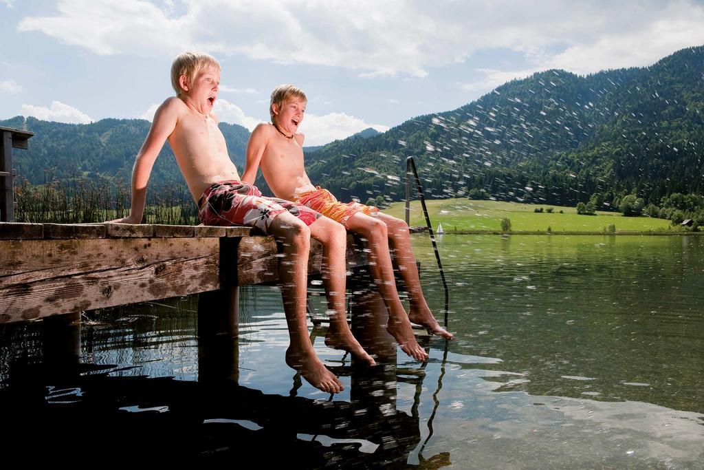 Landhaeusl Villa Weissensee Bagian luar foto